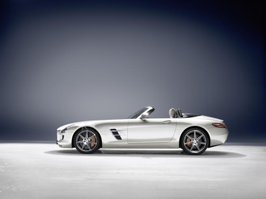  Mercedes-Benz SLS AMG Roadster 2011 года  (фото 153 из 183)